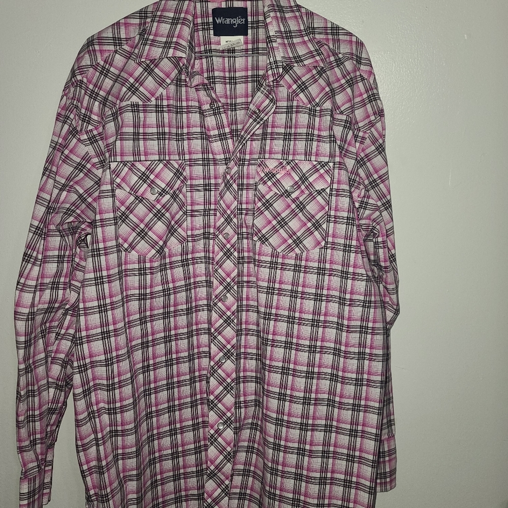 XL Wrangler cancer awareness snap up western shirt